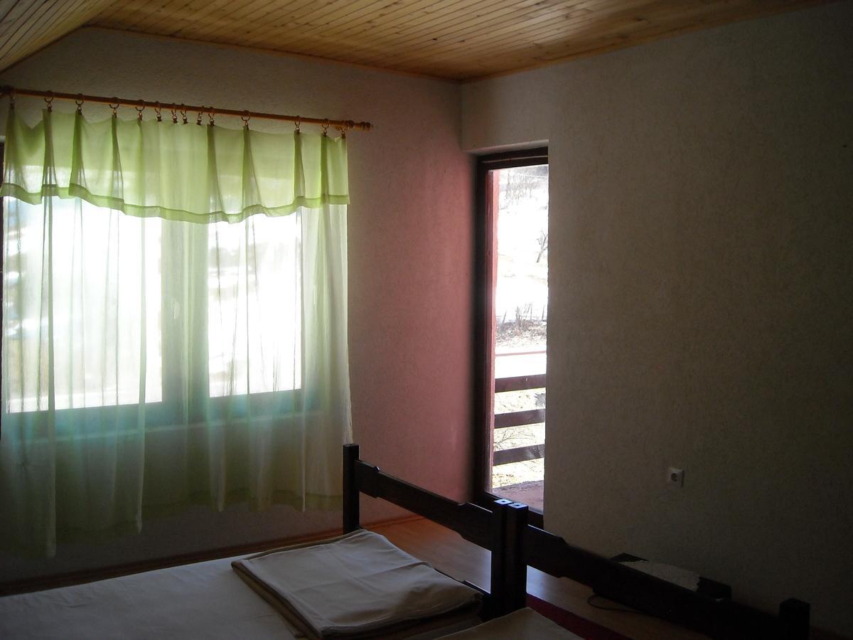 Trnovo Motel Sretno Good Luck חדר תמונה